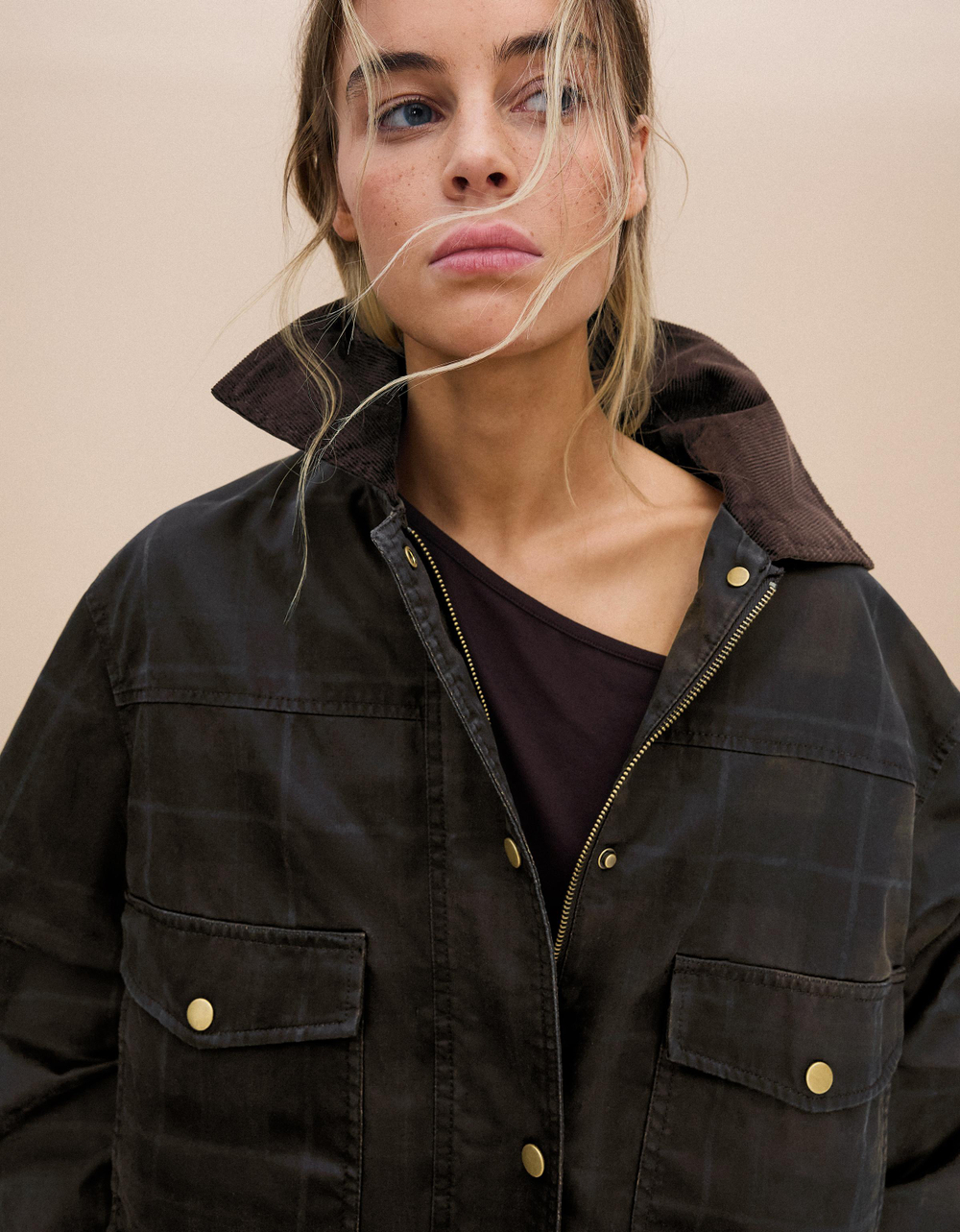 Женская вощеная куртка из вельвета с платком - BERSHKA