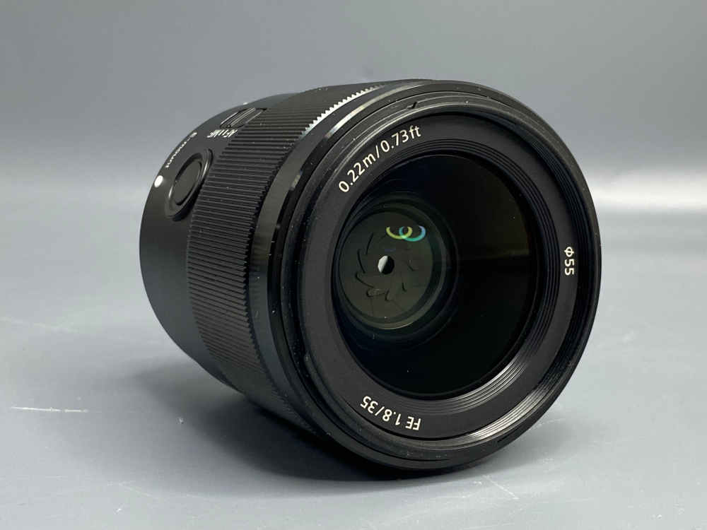 Sony FE 35mm f/1.8