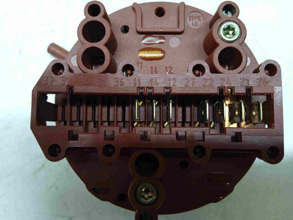 LAV70560 кт262 Датчик уровня воды для стиральной машины AEG 110572700 б/у