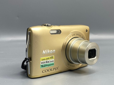 Nikon Coolpix S3300