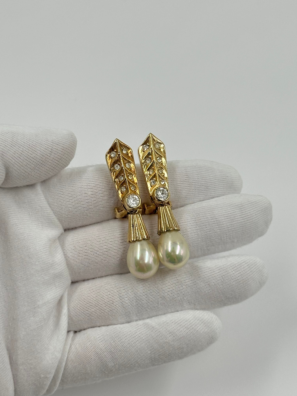 Клипсы с «жемчугом» и кристаллами Chrstian Dior
