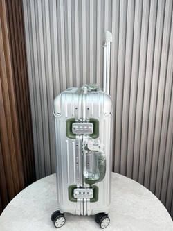 Дорожный чемодан Rimowa Cabin Aluminium