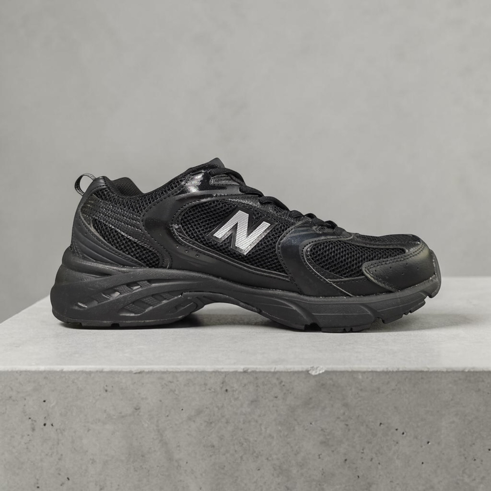 New Balance 530 • Black