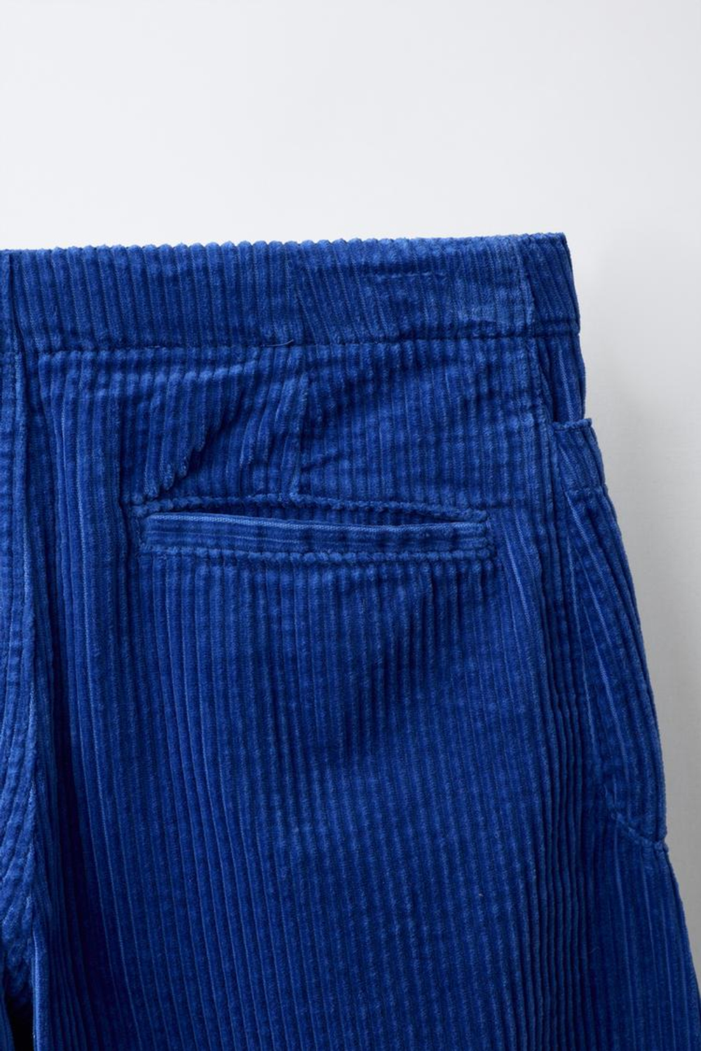 ZARA ВЕЛЬВЕТОВЫЕ БРЮКИ BARREL, ЯРКО-СИНИЙ