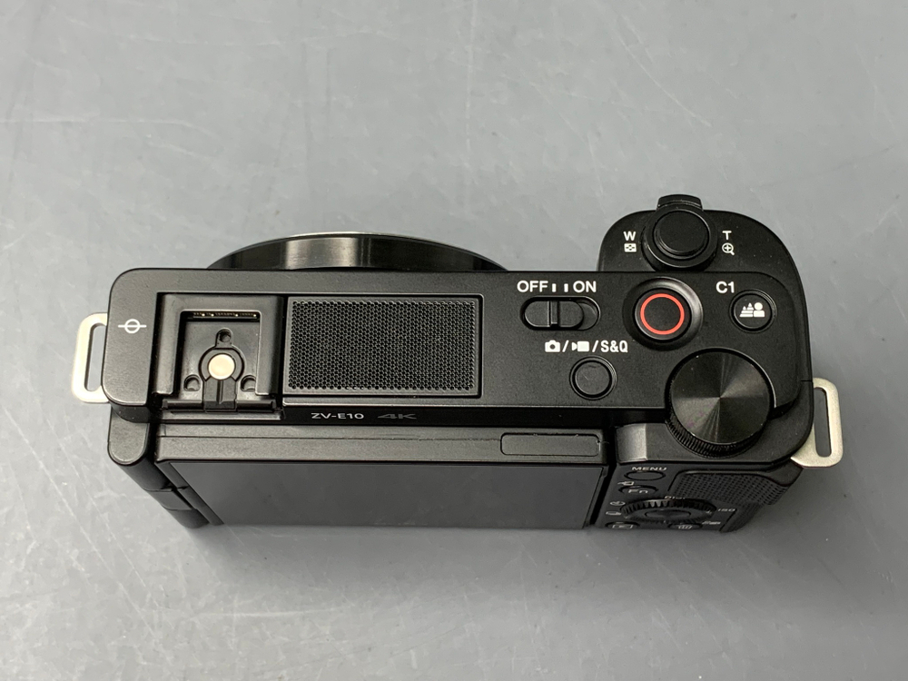 Sony ZV-E10 Kit 16-50mm 589 кадров