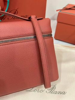 Клатч Loro Piana Extra Pouch L29