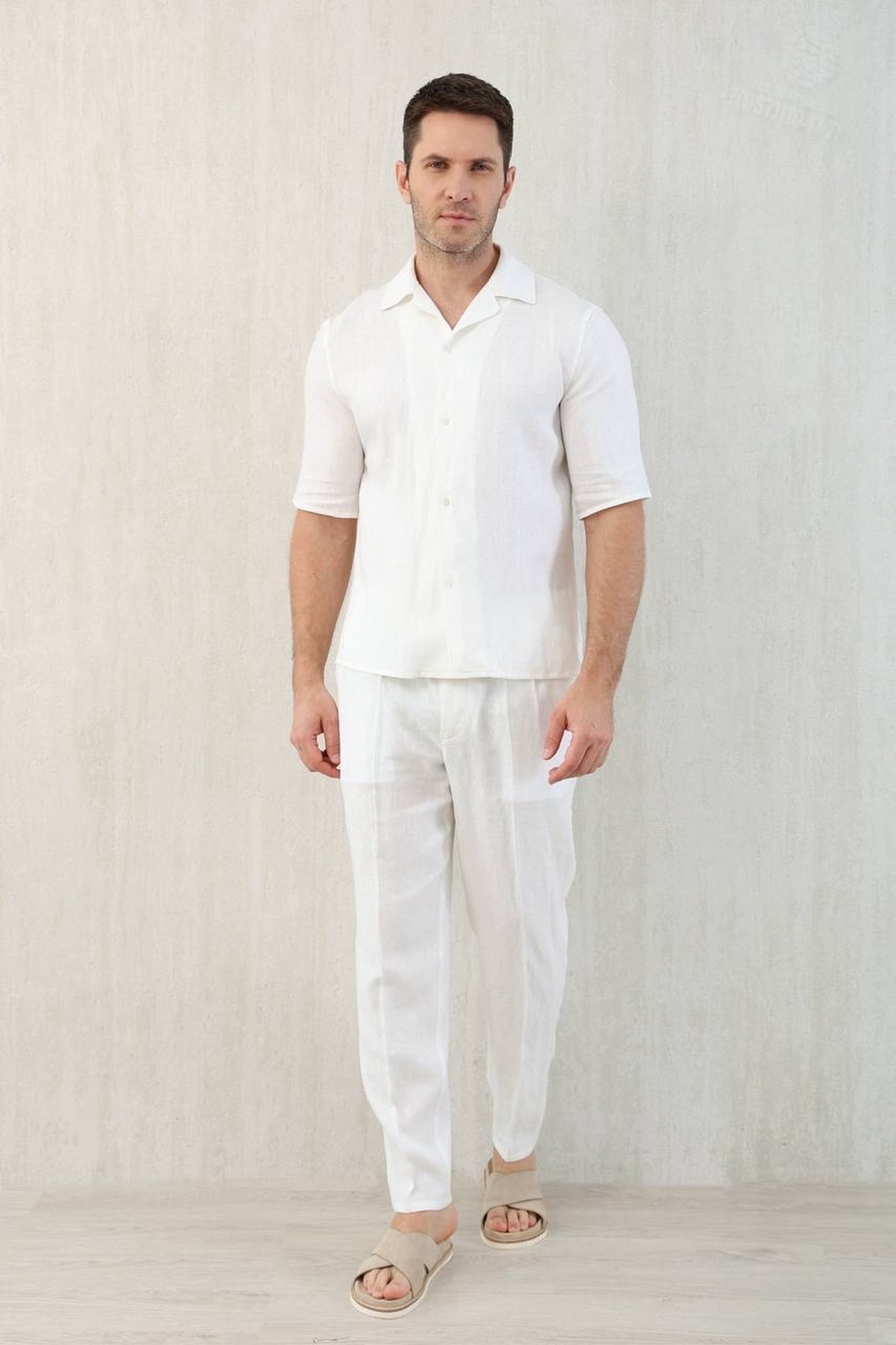 Льняной костюм Brunello Cucinelli