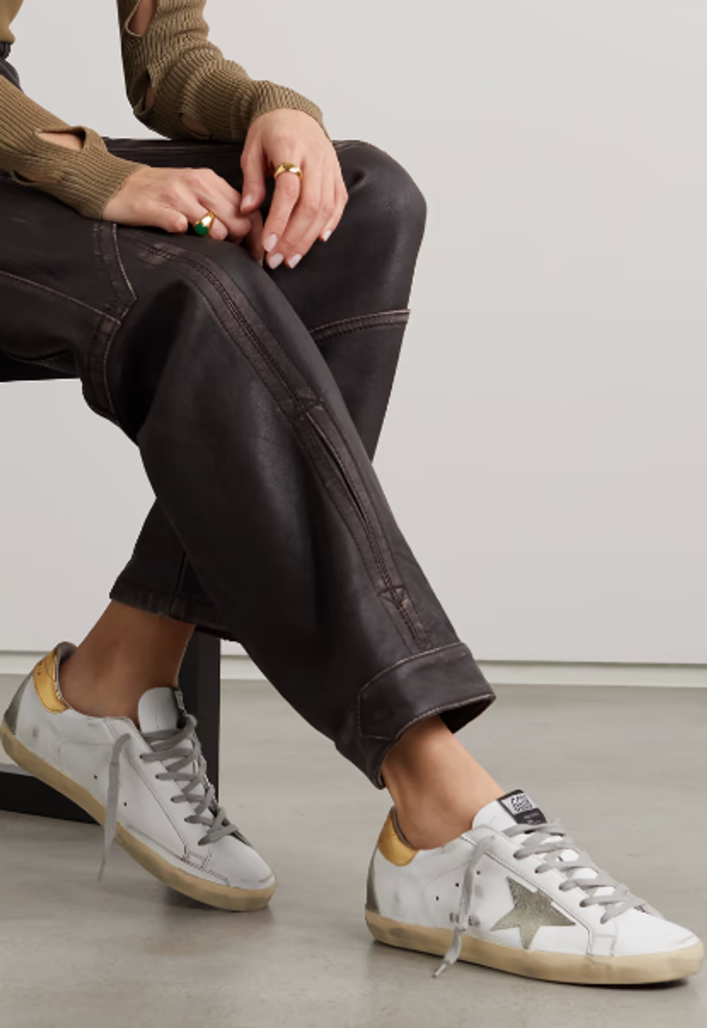Кеды Женские GOLDEN GOOSE Superstar distressed leather and suede sneakers