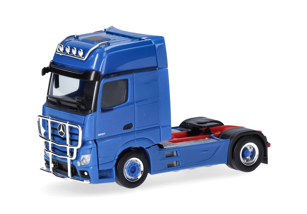 Тягач Mercedes-Benz Actros Gigaspace , 2-осный, с кронштейном для фонаря и защитой от ударов, синий
