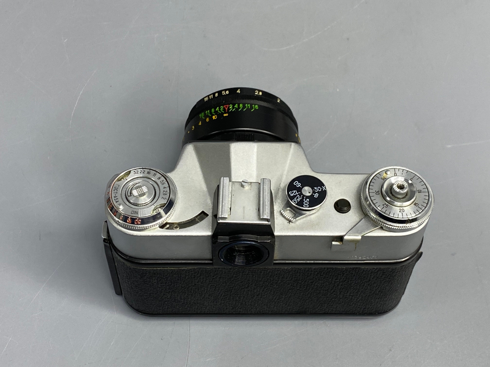 Гелиос-44-2 58mm f/2Фотоаппарат +Зенит-Е 