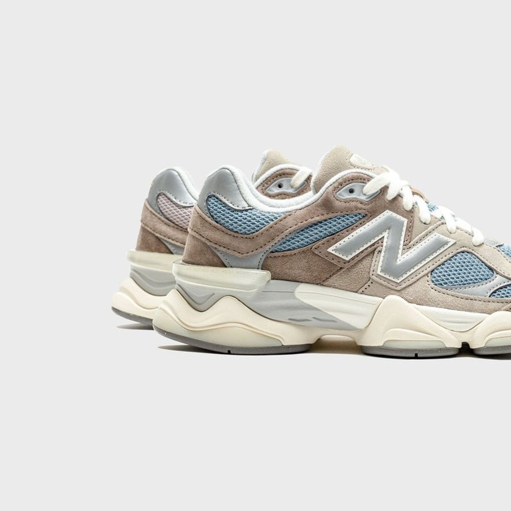 Кроссовки женские NEW BALANCE 9060