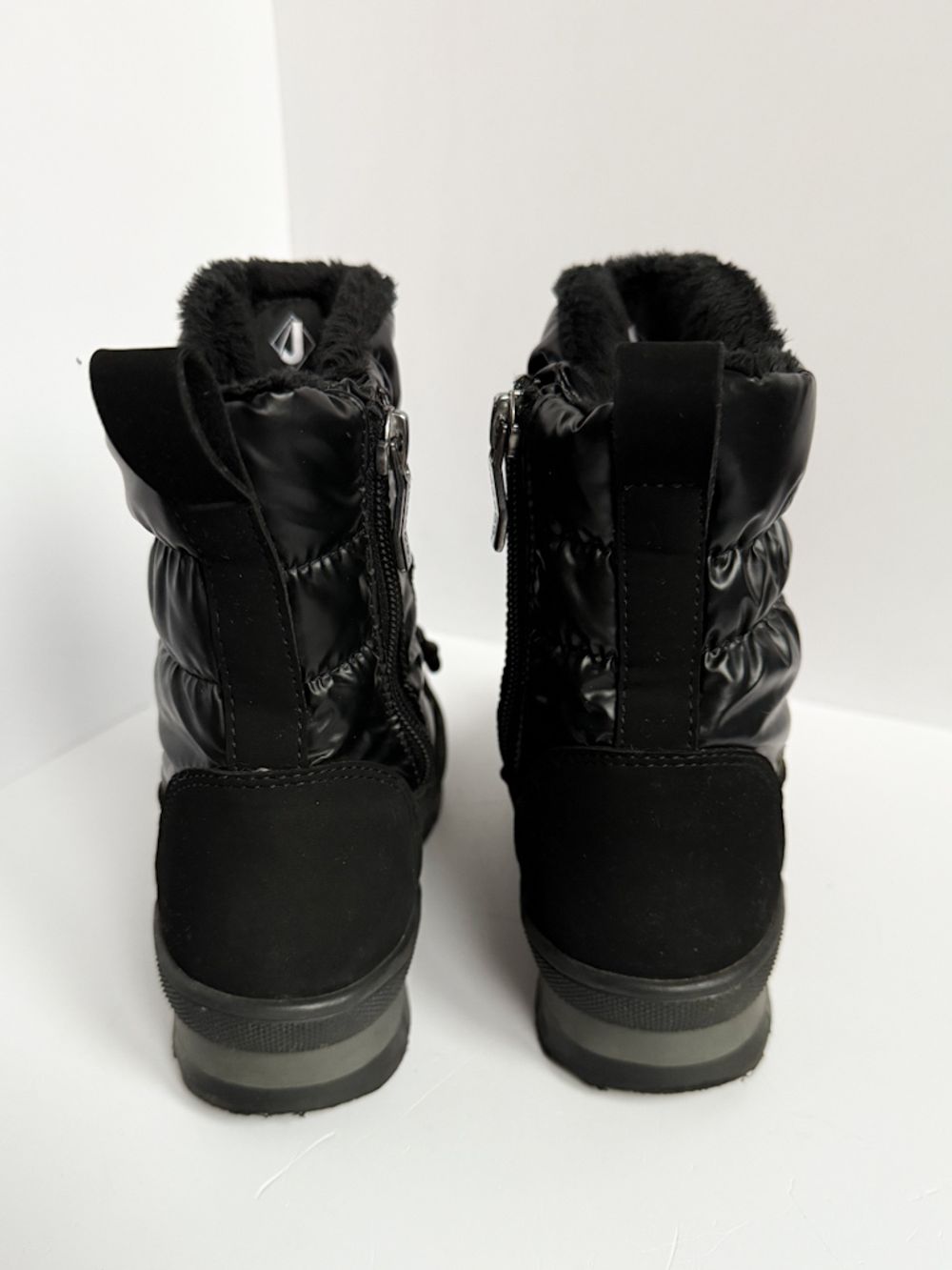 Новые зимние ботинки Jog Dog, 32