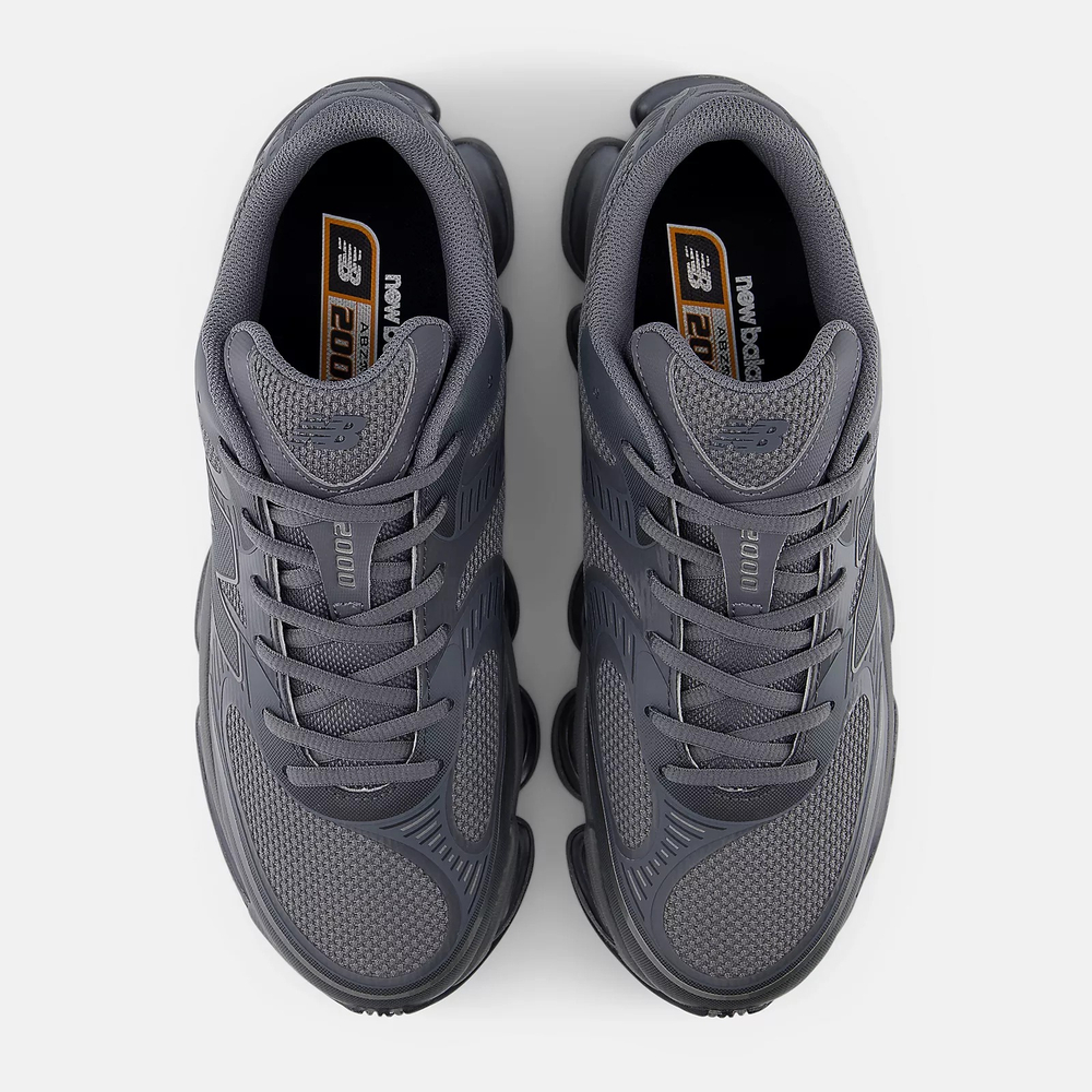 Кроссовки мужские NEW BALANCE 2000