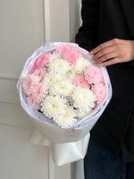 Букет из хризантемы в розовом и белом оттенках