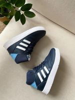 Кроссовки Adidas, 27