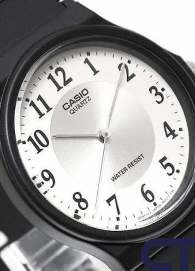 CASIO MQ-24-7B3 — классические аналоговые часы с белым циферблатом