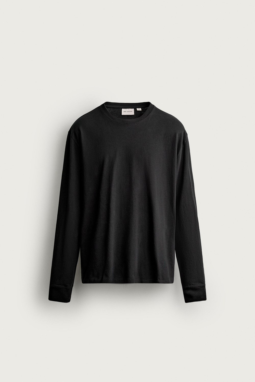 ФУТБОЛКА LIGHTWEIGHT С ДЛИННЫМИ РУКАВАМИ — ZARA