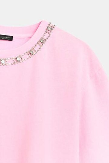 ZARA ФУТБОЛКА С ДЕКОРОМ И ЭФФЕКТОМ ПОТЕРТОСТИ, РОЗОВЫЙ