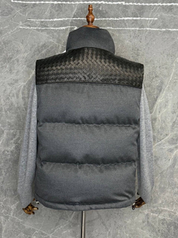 Пуховый жилет Bottega Veneta