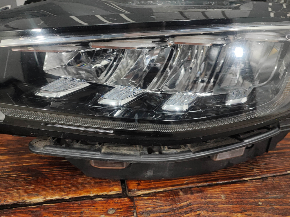 Фара левая LED Geely Atlas Pro 21-нв Б/У Оригинал 7051025300