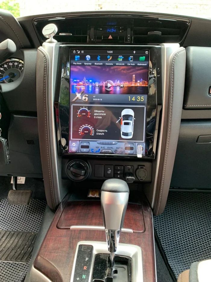 Магнитола для Toyota Fortuner 2015-2022 (климат) - Kuberg ZF-1238-GE вертикальный экран в стиле "Тесла" на Android 11, Быстрая, CarPlay, 360, 4G SIM-слот