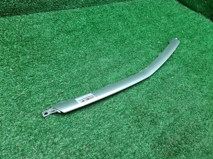 Молдинг решетки радиатора Geely Coolray (19-24)