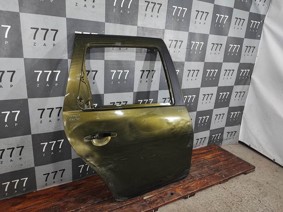 Дверь задняя правая Renault Duster 1 10-21 Б/У Оригинал 821007807R
