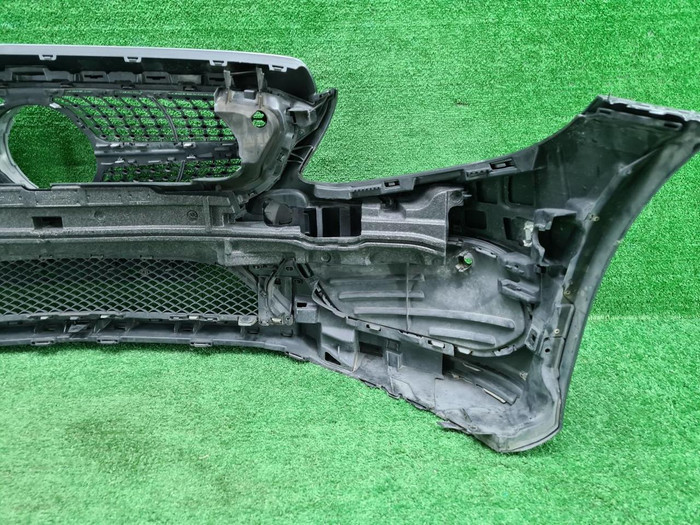 Бампер передний Mercedes C W205 14-18 AMG В сборе