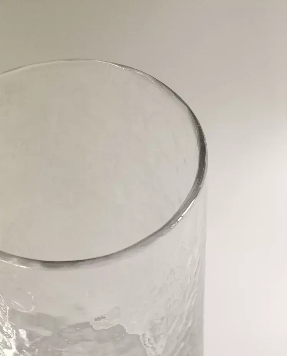 ZARA HOME СТАКАН ИЗ СТЕКЛА АСИММЕТРИЧНОЙ ФОРМЫ ДЛЯ ПРОХЛАДИТЕЛЬНЫХ НАПИТКОВ