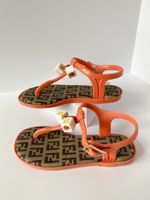 Сандалии Fendi, 27