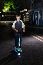 Самокат Micro Sprite Glow (светится в темноте) LED, белый