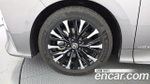 Toyota Alphard 2.5 HEV Executive AWD — 2025