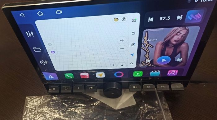 Магнитола в рамку 9/10 с кнопками и крутилкой - Farcar BM904 на Android 13, Быстрая, монитор 13" QLED+2K, CarPlay, 4G SIM-слот