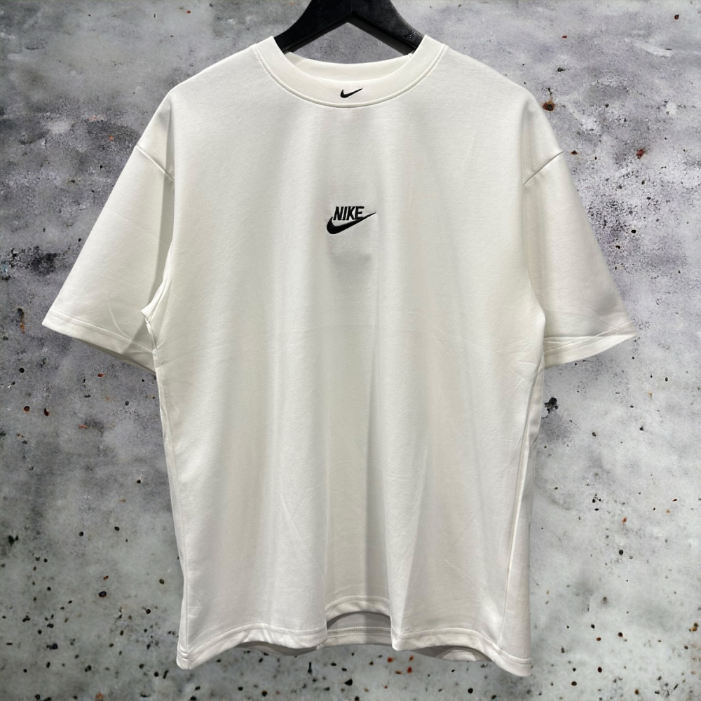 Футболка Nike #16 • Белый