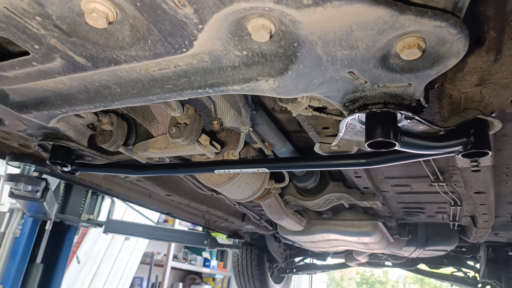 Распорка передняя нижняя Chery Tiggo 8 Pro, 8 Pro Max с передним приводом,Tiggo 7 Pro Max, Jaecoo j7, Tenet T7 (ПОД ЗАКАЗ)