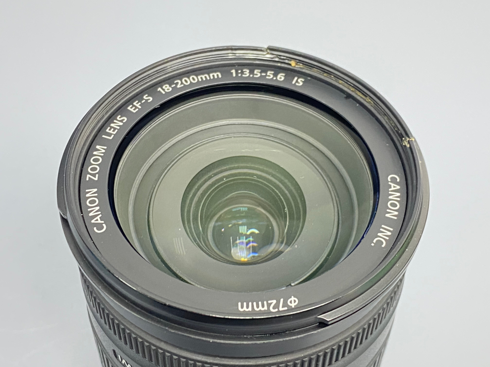 Canon 18-200mm Отколото крепление светофильтра