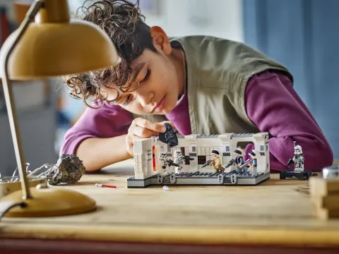 Конструктор LEGO Star Wars 75387 Вторжение на Тантив IV
