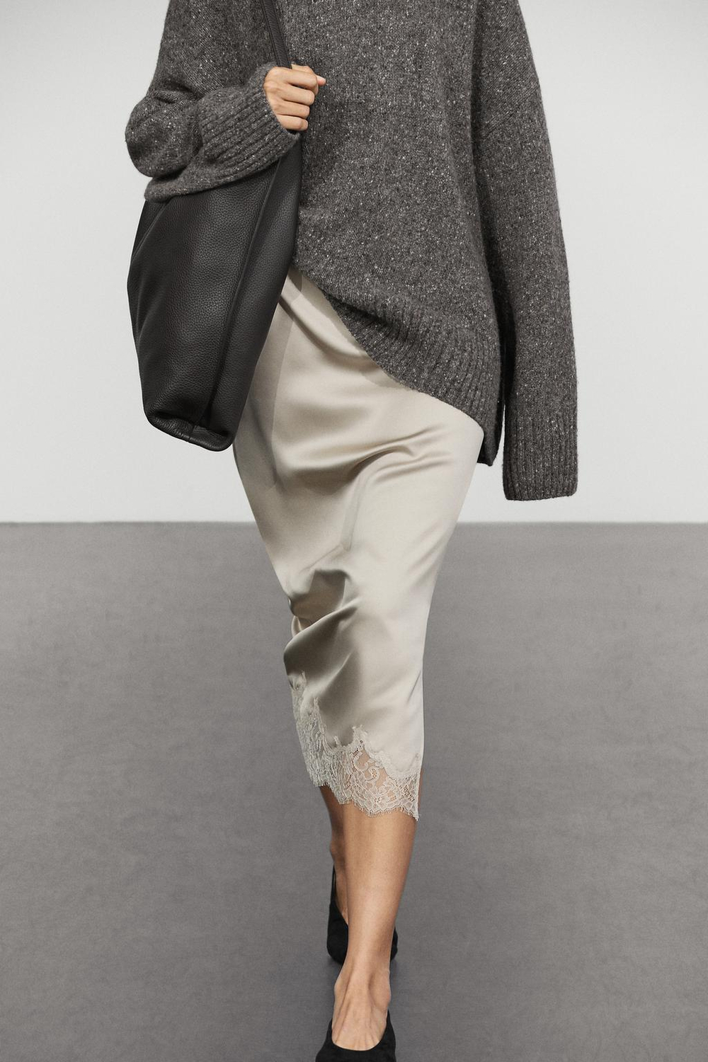 Massimo Dutti Атласная юбка миди с кружевом, жемчужно-серый