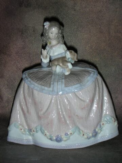 Статуэтка. Фарфор. Девочка Пилар со щенком. Lladro. Испания