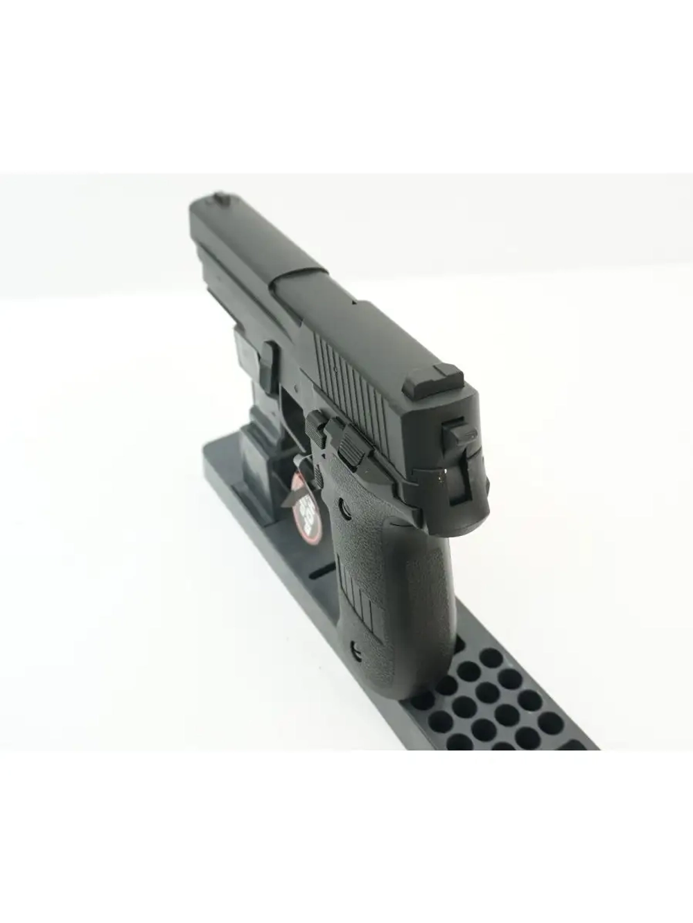 Страйкбольный пистолет (Cyma) CM122S P226 AEP электр.
