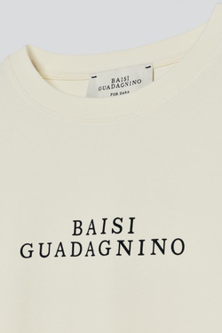 ZARA X BAISI GUADAGNINO ФУТБОЛКА С КОНТРАСТНЫМ ПРИНТОМ, БЕЛЫЙ
