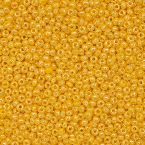 Бисер Preciosa непрозрачный с жемчужным покрытием 10/0 (88130), круг.отв, 50 гр