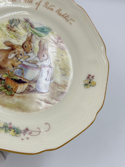 Тарелка The World of Peter Rabbit