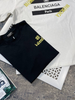 Футболка Balenciaga