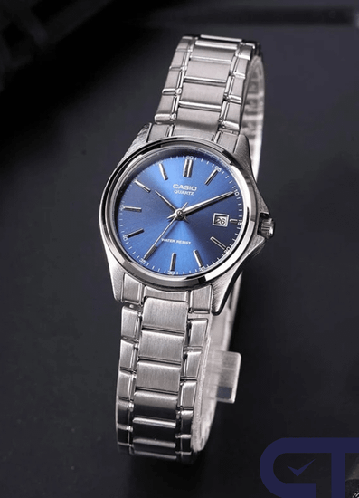 Casio LTP-1183A-2A — женские часы с синим циферблатом и датой