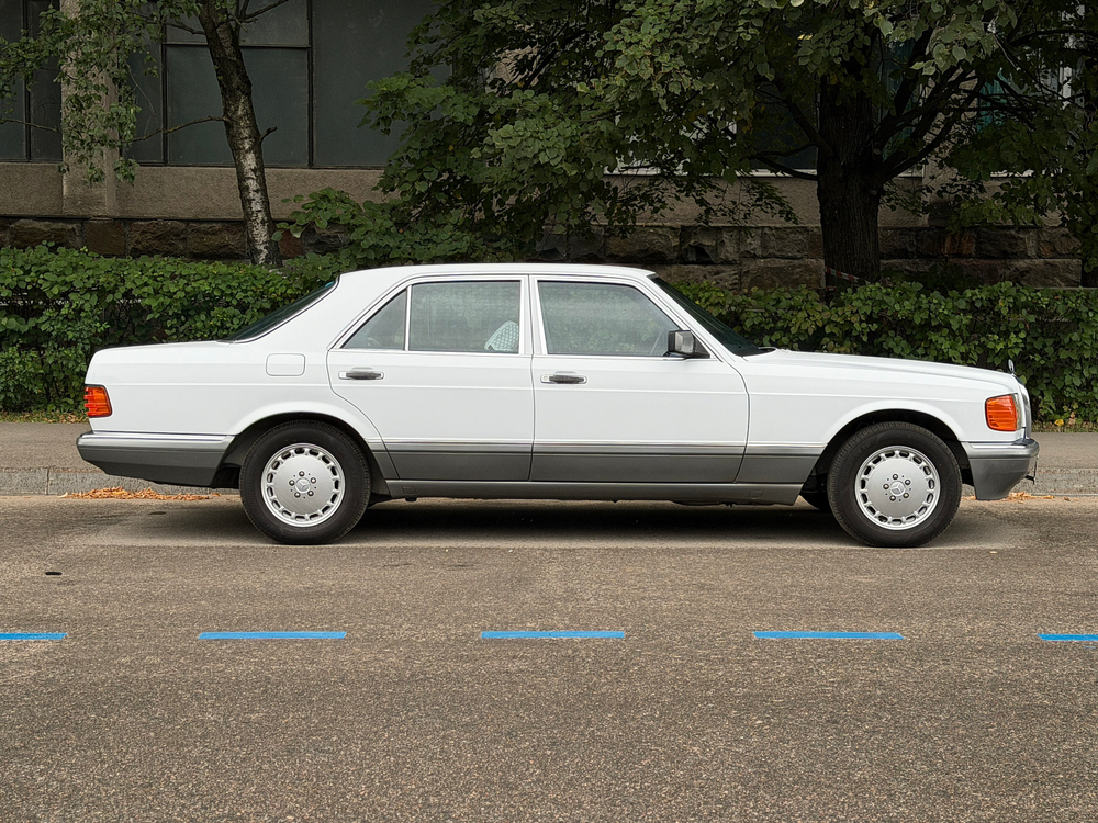 Mercedes-Benz 300SE