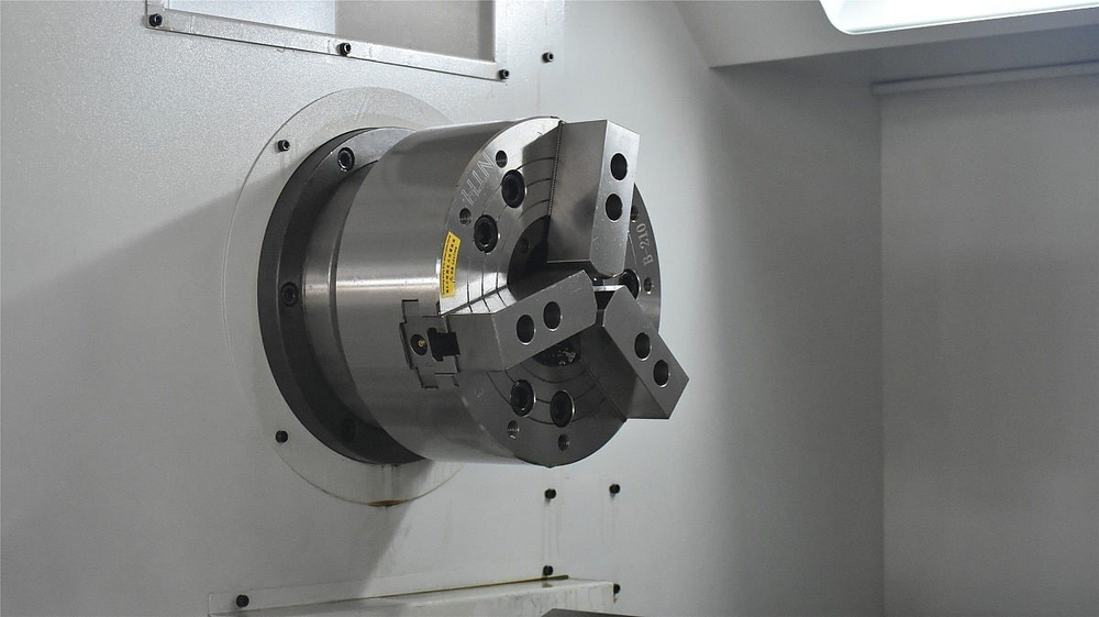 Токарный станок c ЧПУ с прямой станиной MetalTec CK 50x1000H ПРОФИ