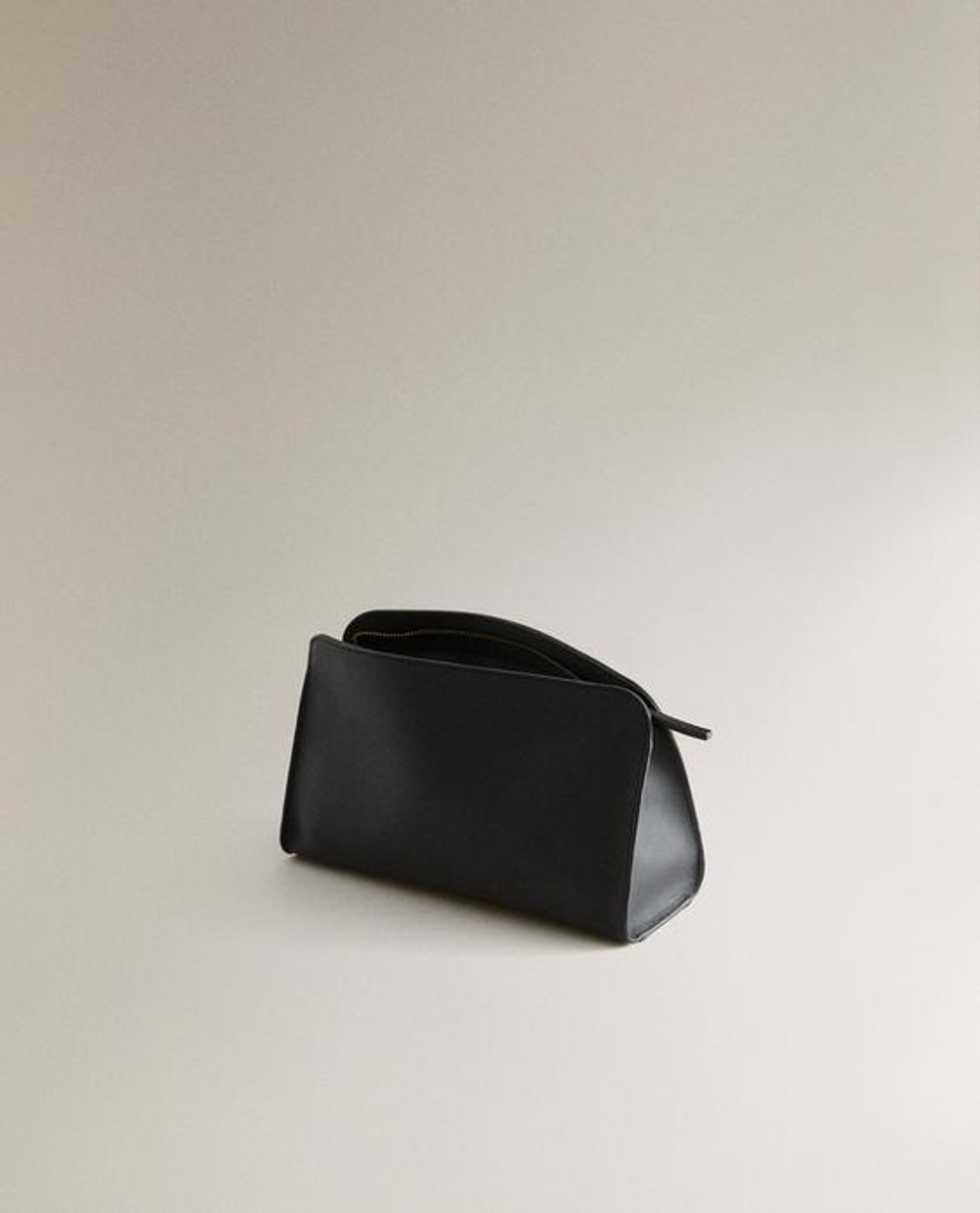 ZARA HOME КОЖАНАЯ КОСМЕТИЧКА, ЧЕРНЫЙ