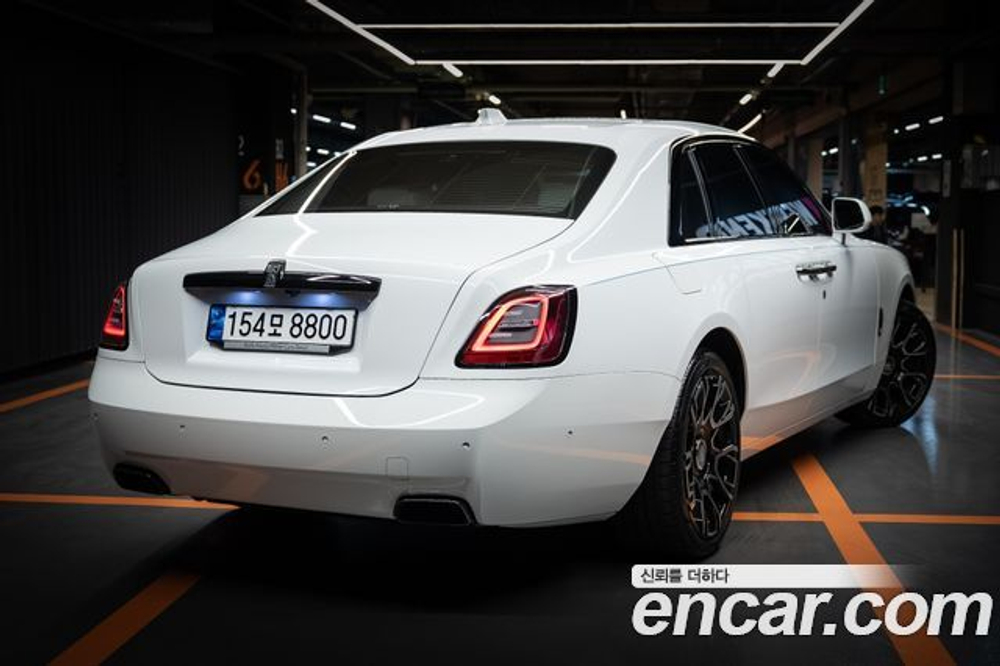 Rolls-Royce Ghost 6.7 V12 Black Badge — 2022