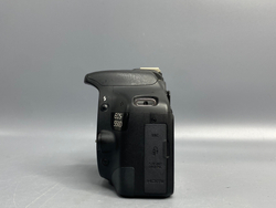 Canon EOS 550D Kit 18-55mm 3.5-5.6 II